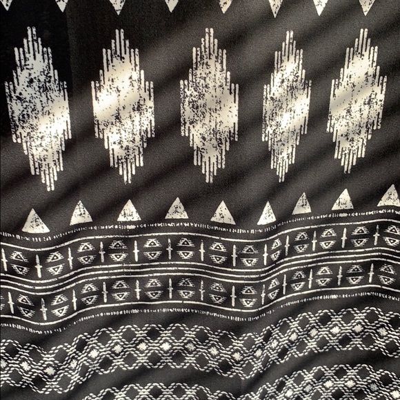 Black-and-white beach coverup kimono (Forever 21) - Picture 3 of 3